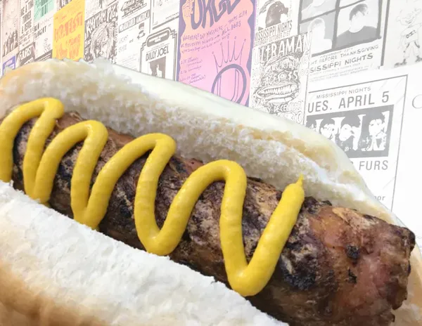 Single Veggie Beyond Brat (Build-Your-Own Veggie Bratwurst Bar)